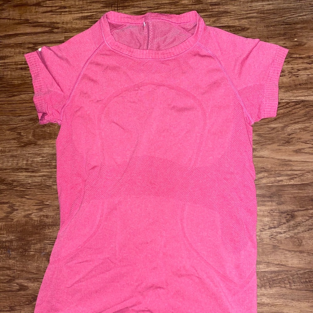 Lululemon Swiftly Tech Pink Tee